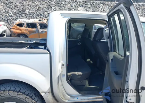 2018 Nissan Frontier Pro-4X z USA, uszkodzony, nr VIN 1N6AD0EVXJN752688